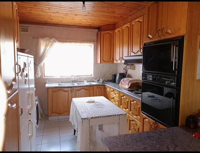 3 BEDROOM HOUSE FOR SALE IN SHALLCROSS